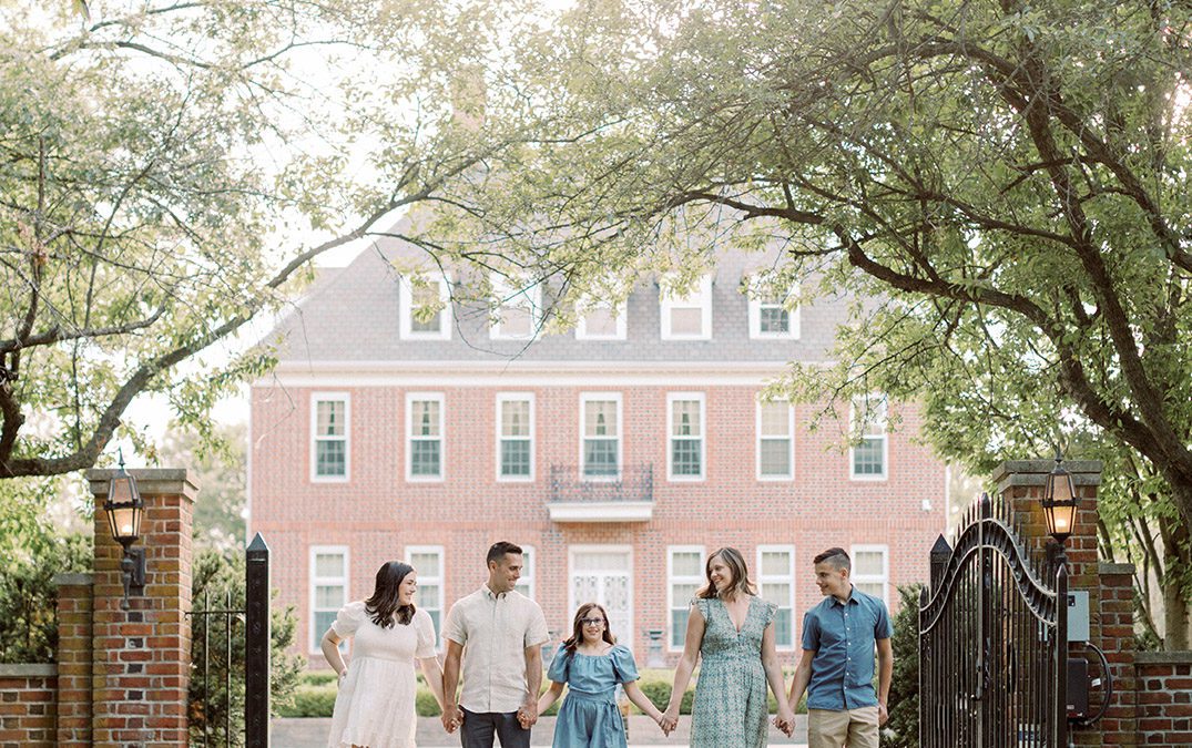 The Hodges Family | Coxhall Gardens Session